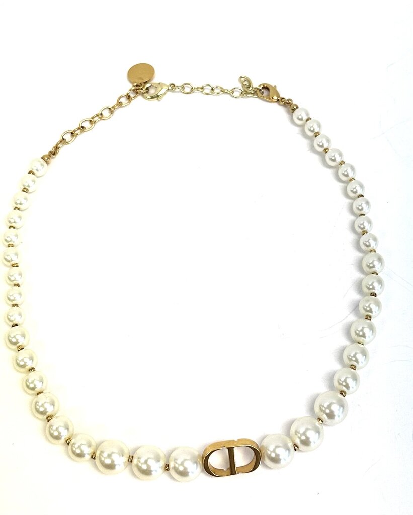 Christian Dior Montaigne Pearl Necklace