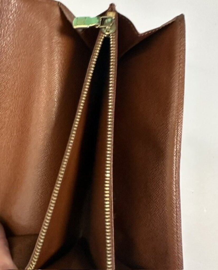 Louis Vuitton Sarah Wallet Monogram