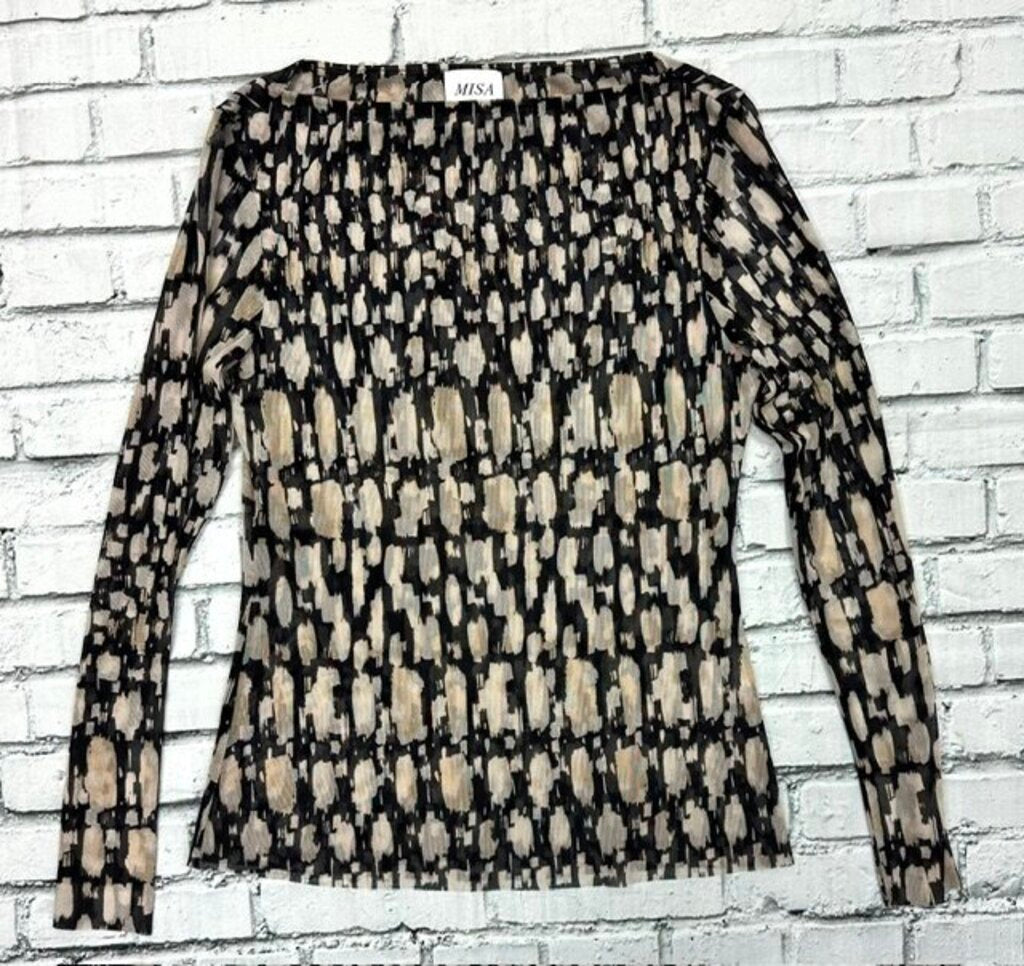 Misa Sheer Geo Top Medium