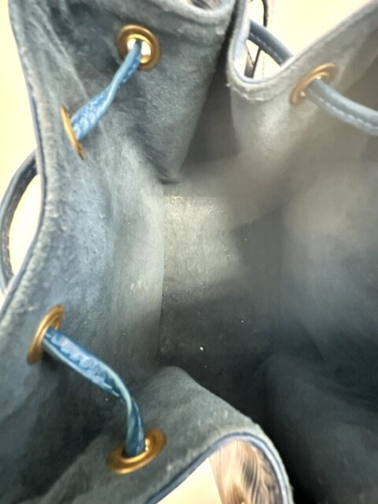 Noe bucket
